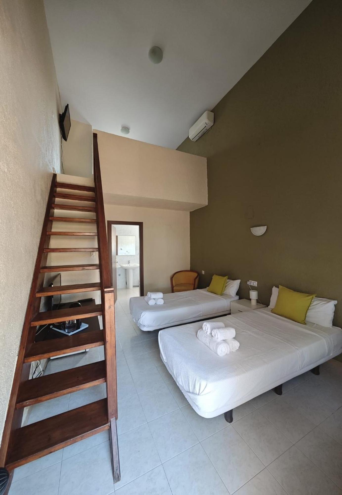 Alojamiento Cafe Soles Denia Luaran gambar